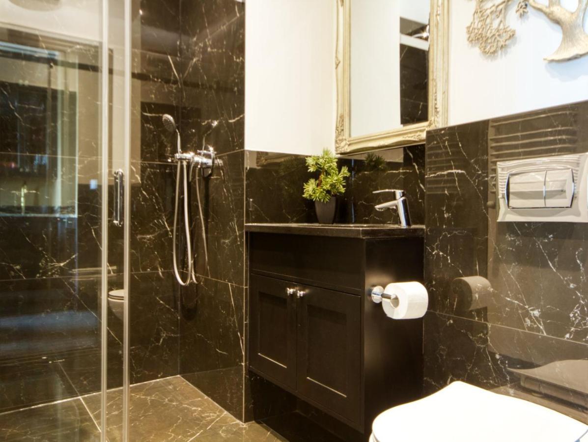 Prymasa Tysiaclecia 83A By Homeprime Варшава Екстериор снимка
